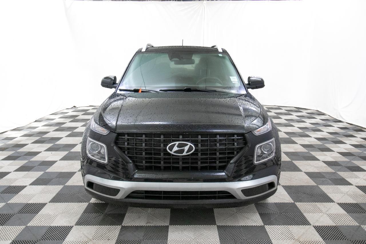 2023 Hyundai Venue PREFERRED Photo3