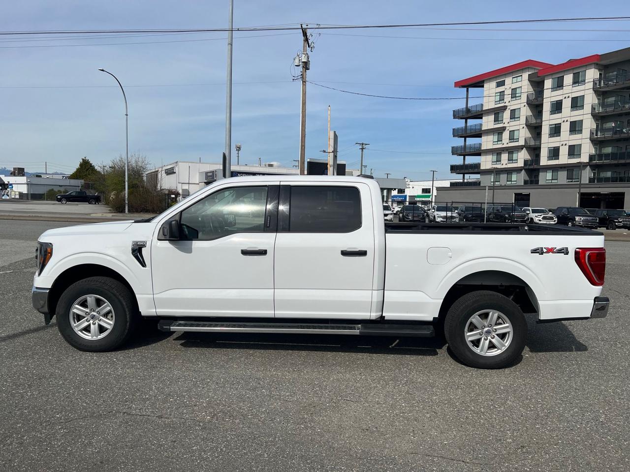 2023 Ford F-150 XLT Photo4