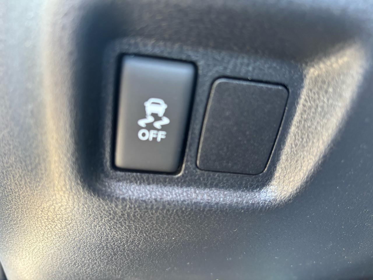 2019 Nissan Versa Note S, Hatchback, Back-Up-Camera, Low Kms. - Photo #11
