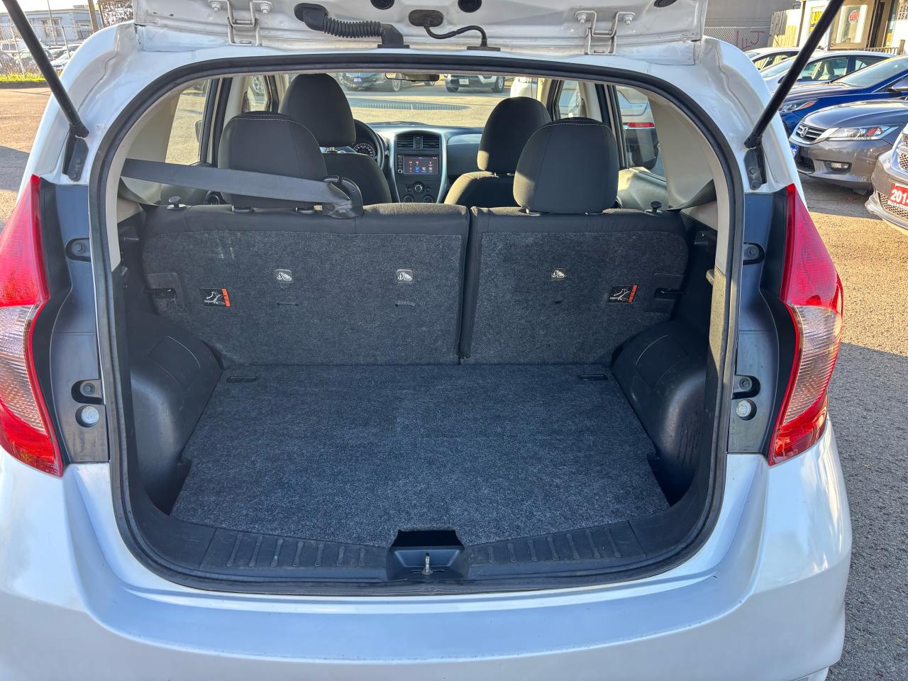 2019 Nissan Versa Note S, Hatchback, Back-Up-Camera, Low Kms. - Photo #8