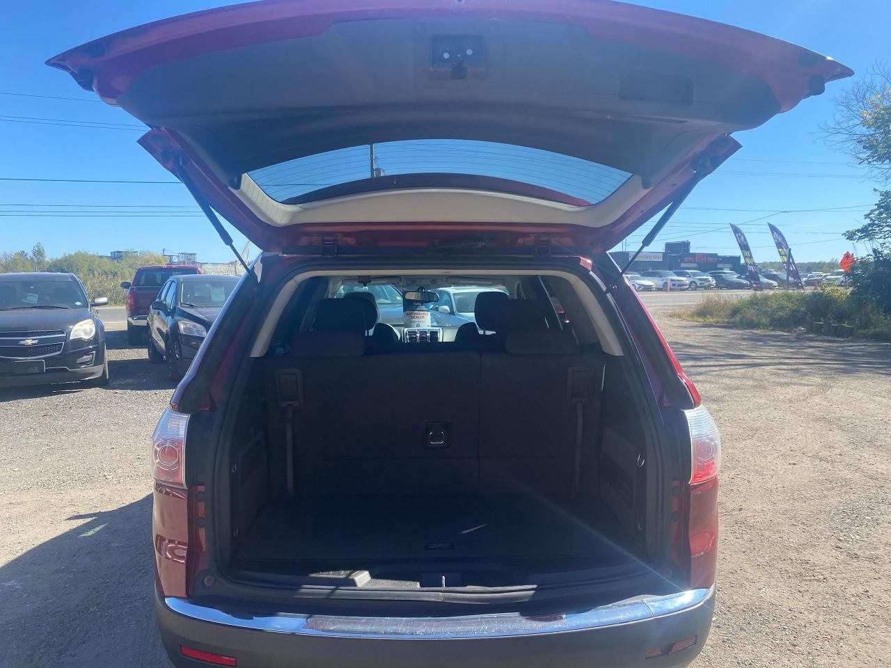 2011 GMC Acadia SLE1 - Photo #7
