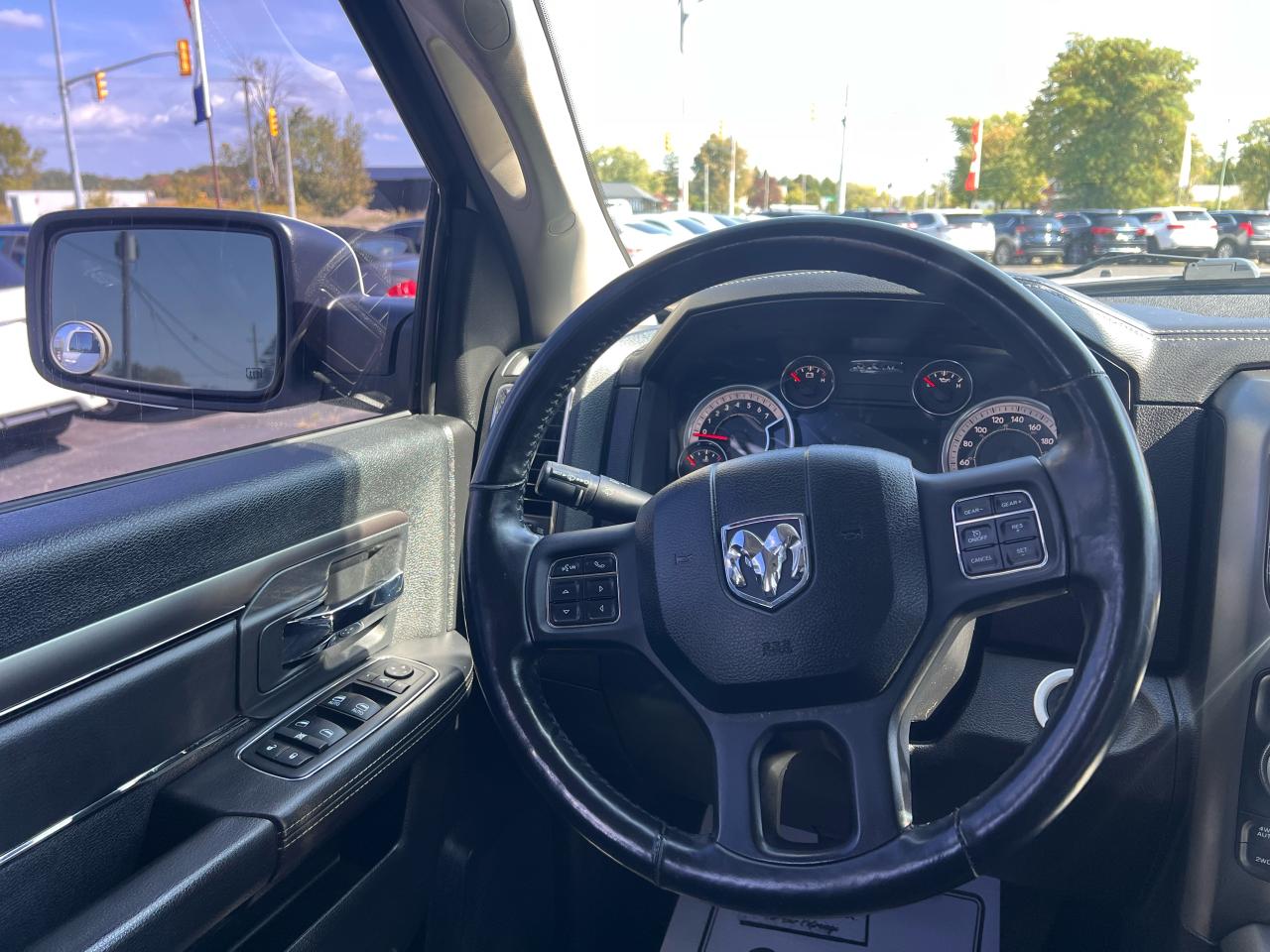 2014 RAM 1500 SPORT 5.7 HEMI 4x4 Photo20