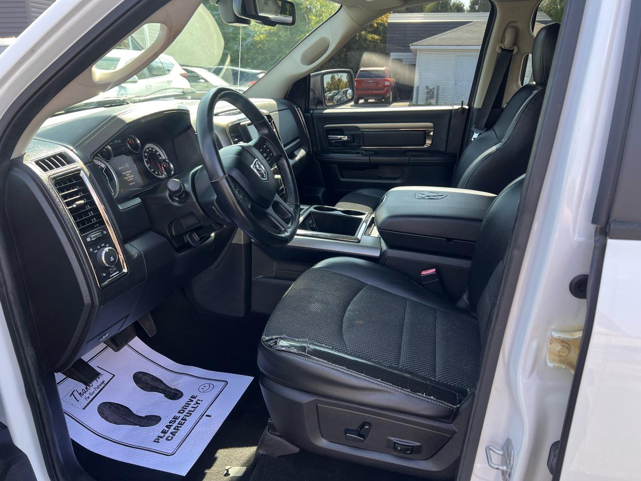 2014 RAM 1500 SPORT 5.7 HEMI 4x4 Photo54