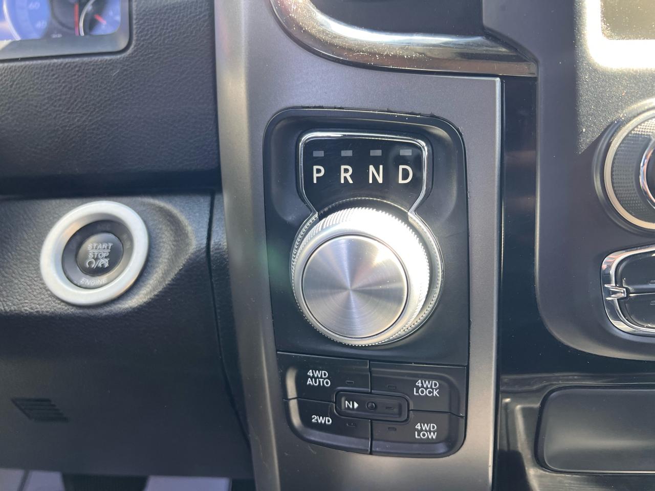 2014 RAM 1500 SPORT 5.7 HEMI 4x4 Photo25