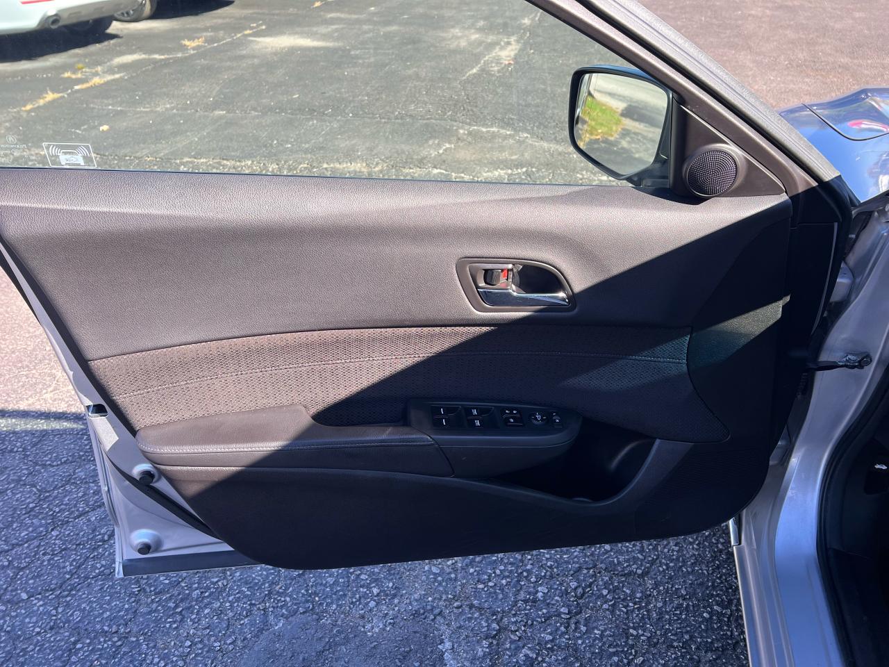 2013 Acura ILX 4dr Sdn Photo45