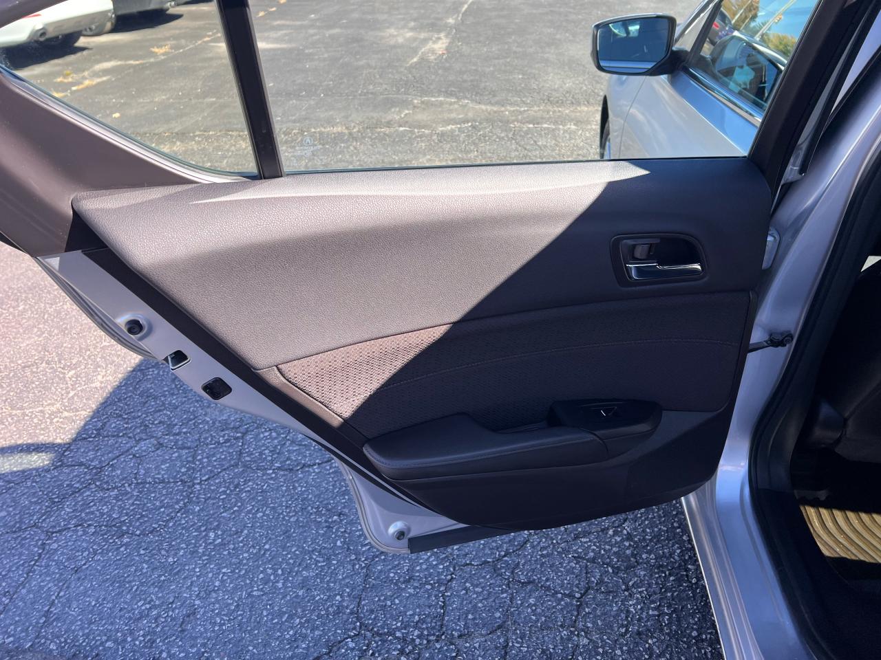 2013 Acura ILX 4dr Sdn Photo47