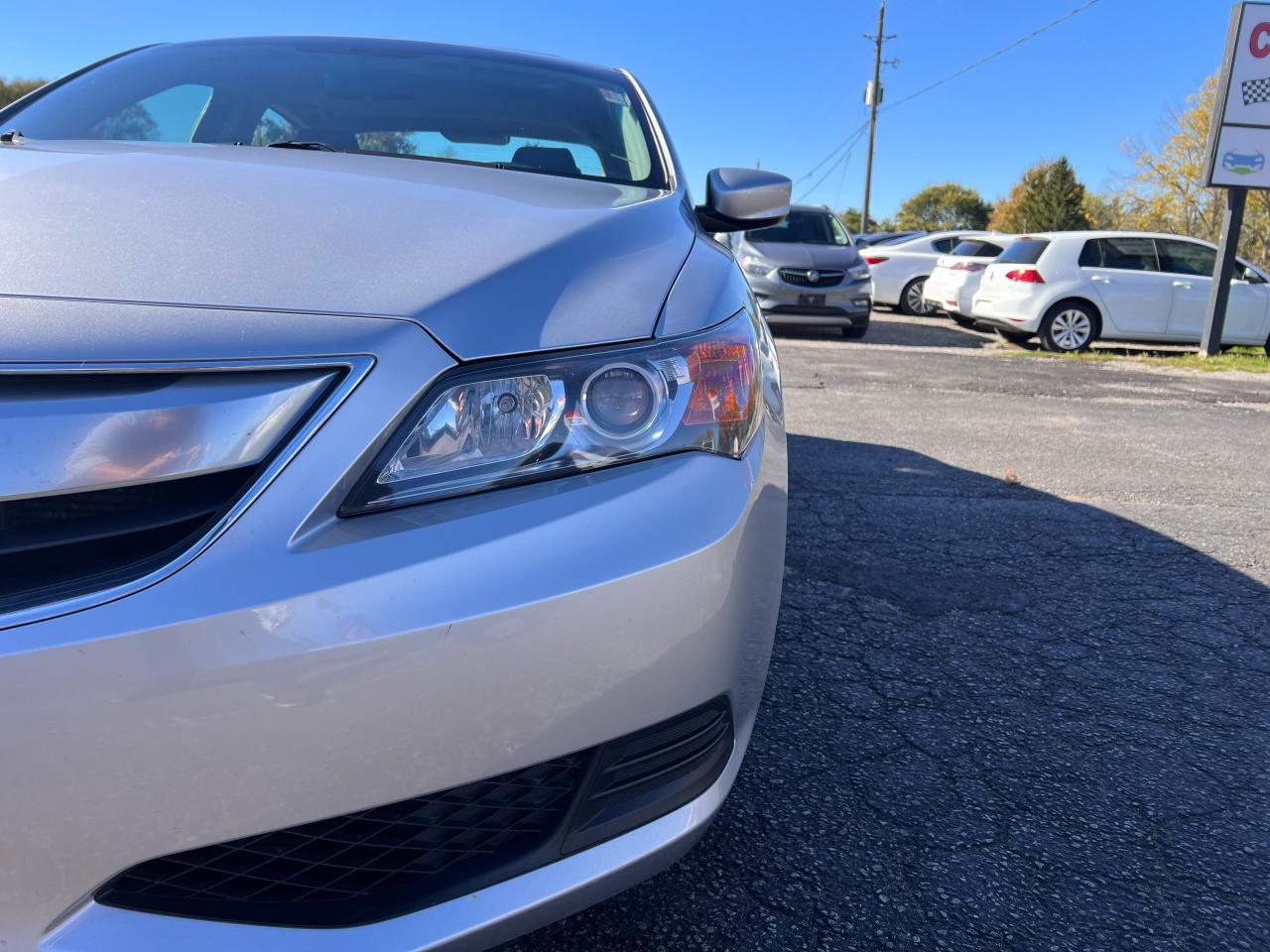 2013 Acura ILX 4dr Sdn Photo9
