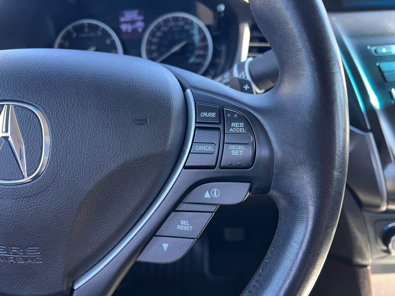 2013 Acura ILX 4dr Sdn Photo51