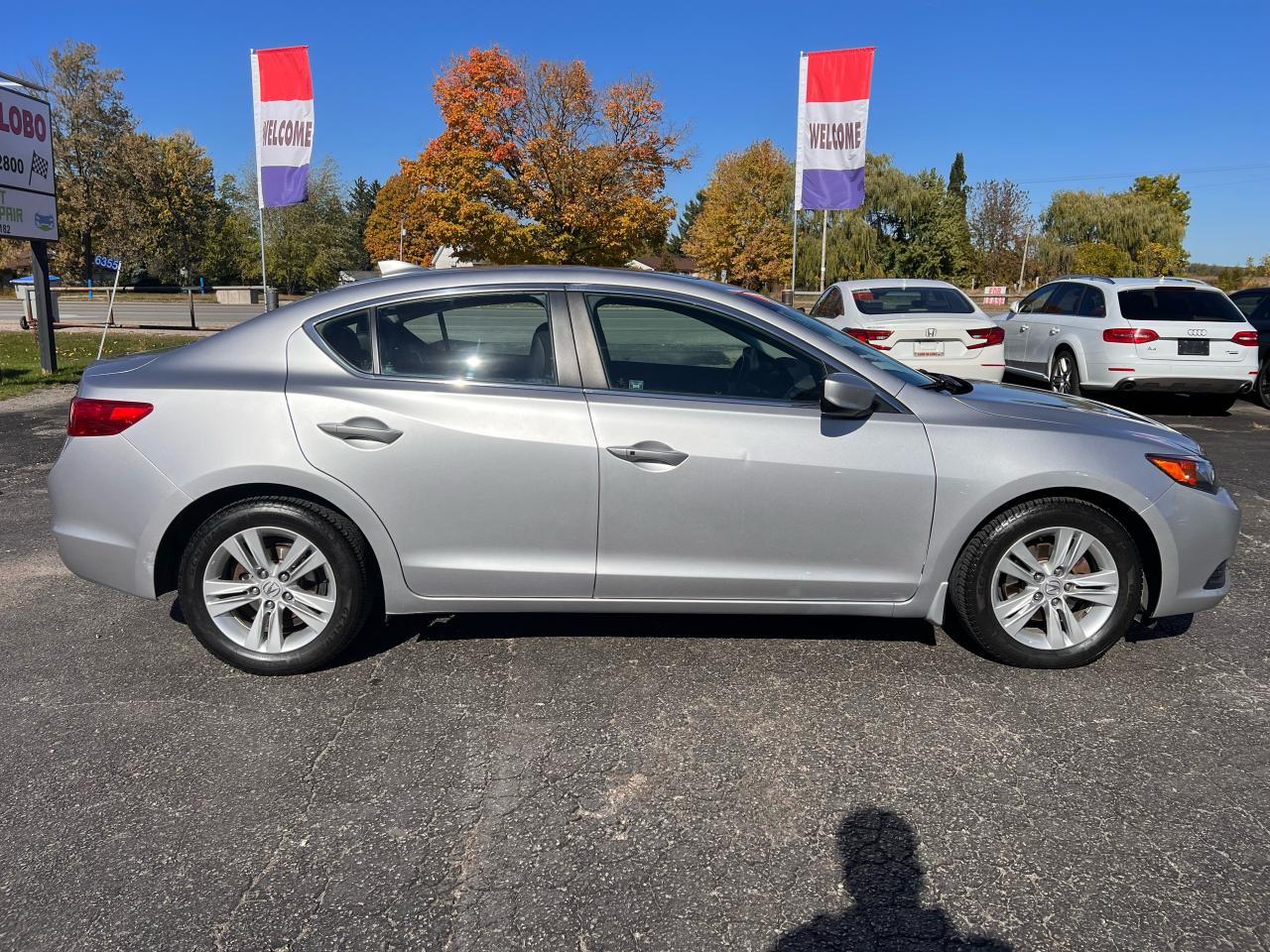2013 Acura ILX 4dr Sdn Photo33