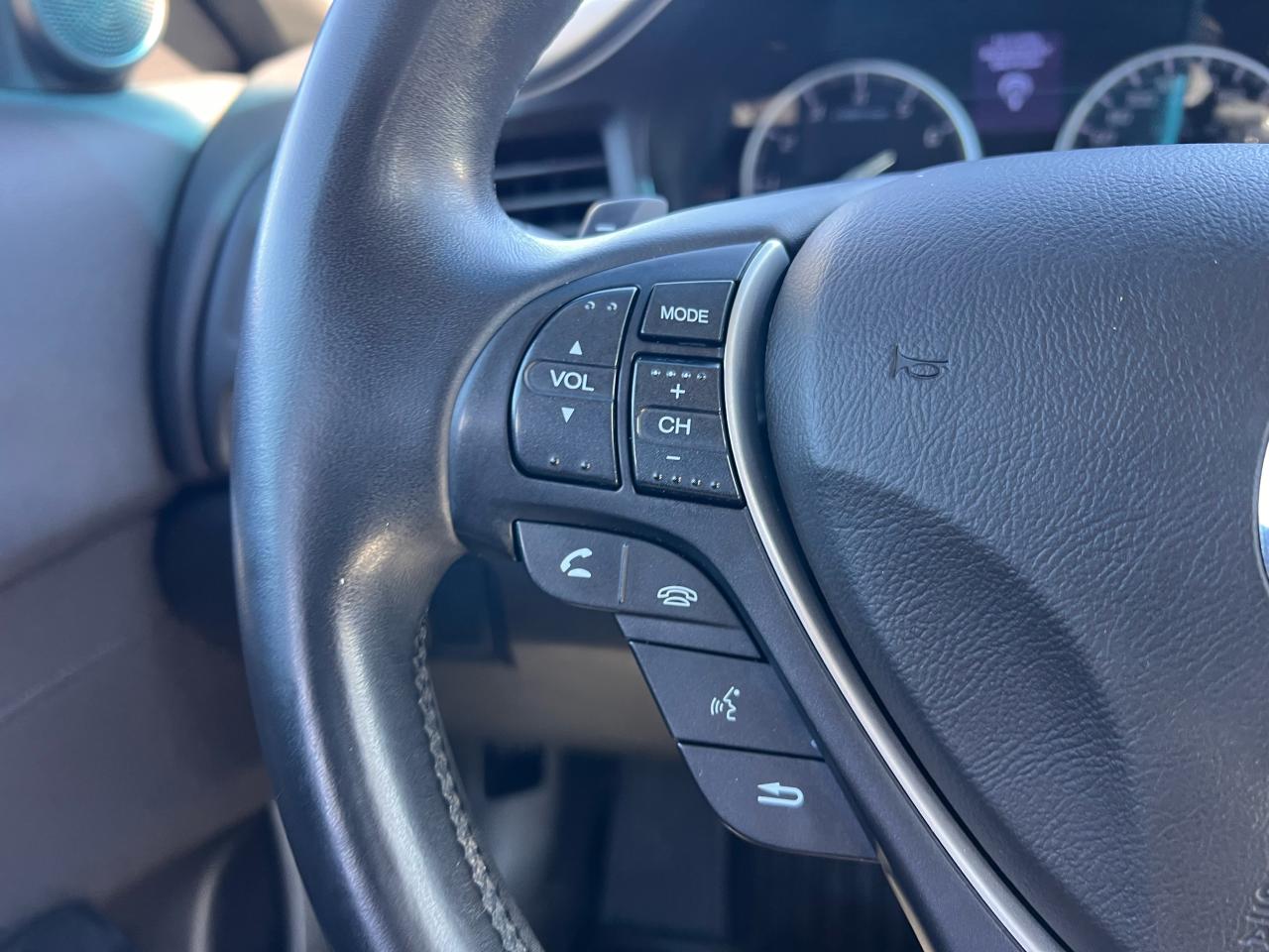 2013 Acura ILX 4dr Sdn Photo52