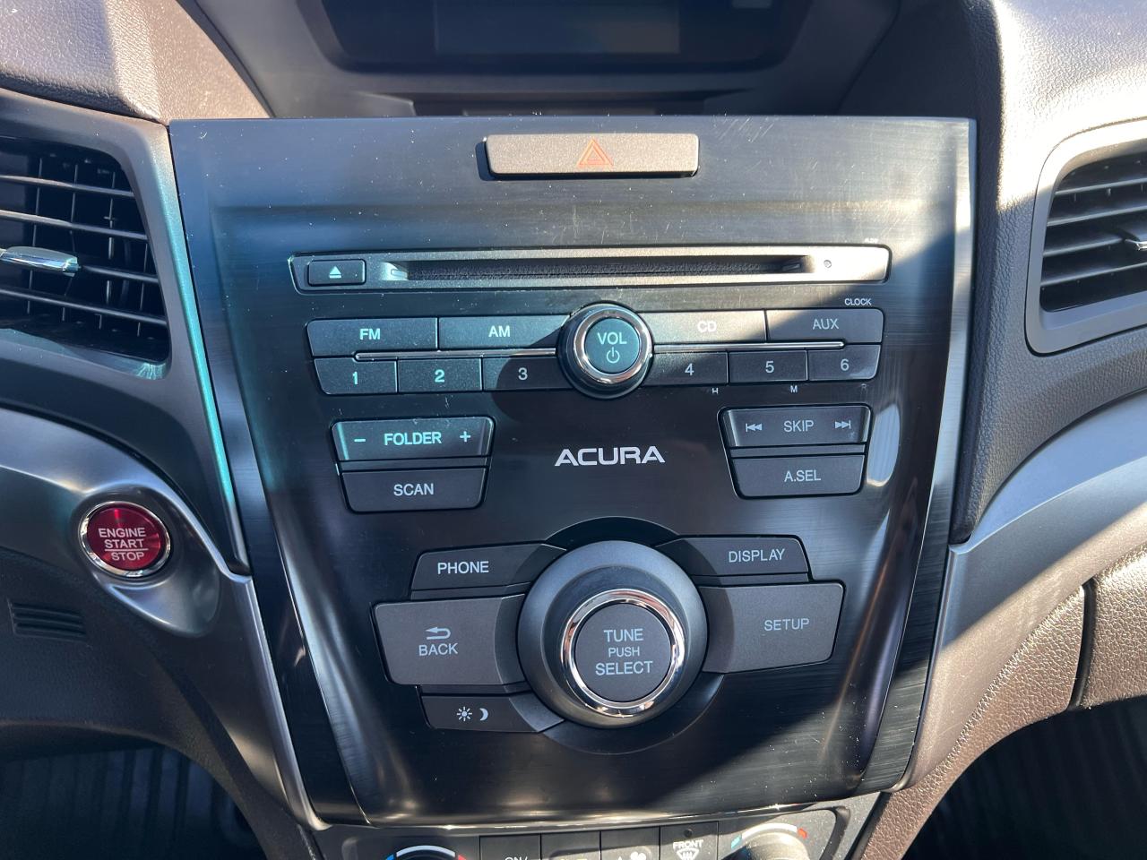 2013 Acura ILX 4dr Sdn Photo22