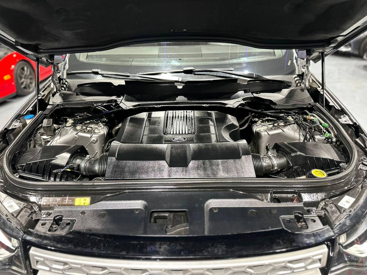 2019 Land Rover Discovery HSE - Photo #18