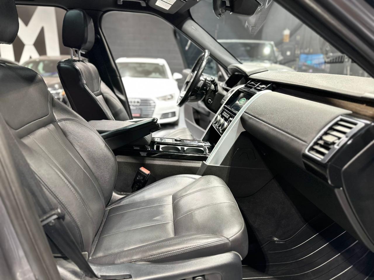 2019 Land Rover Discovery HSE Photo