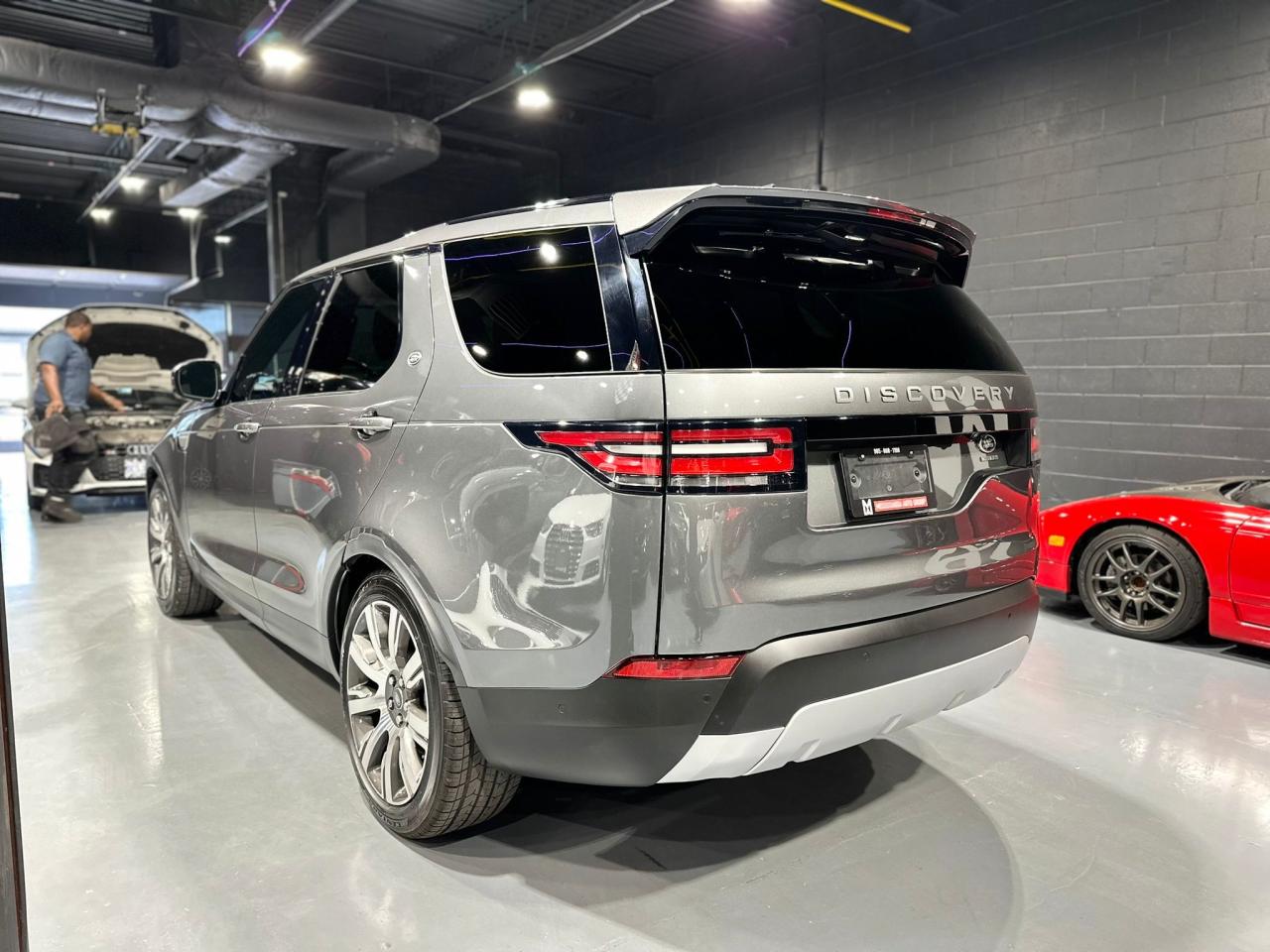 2019 Land Rover Discovery HSE Photo