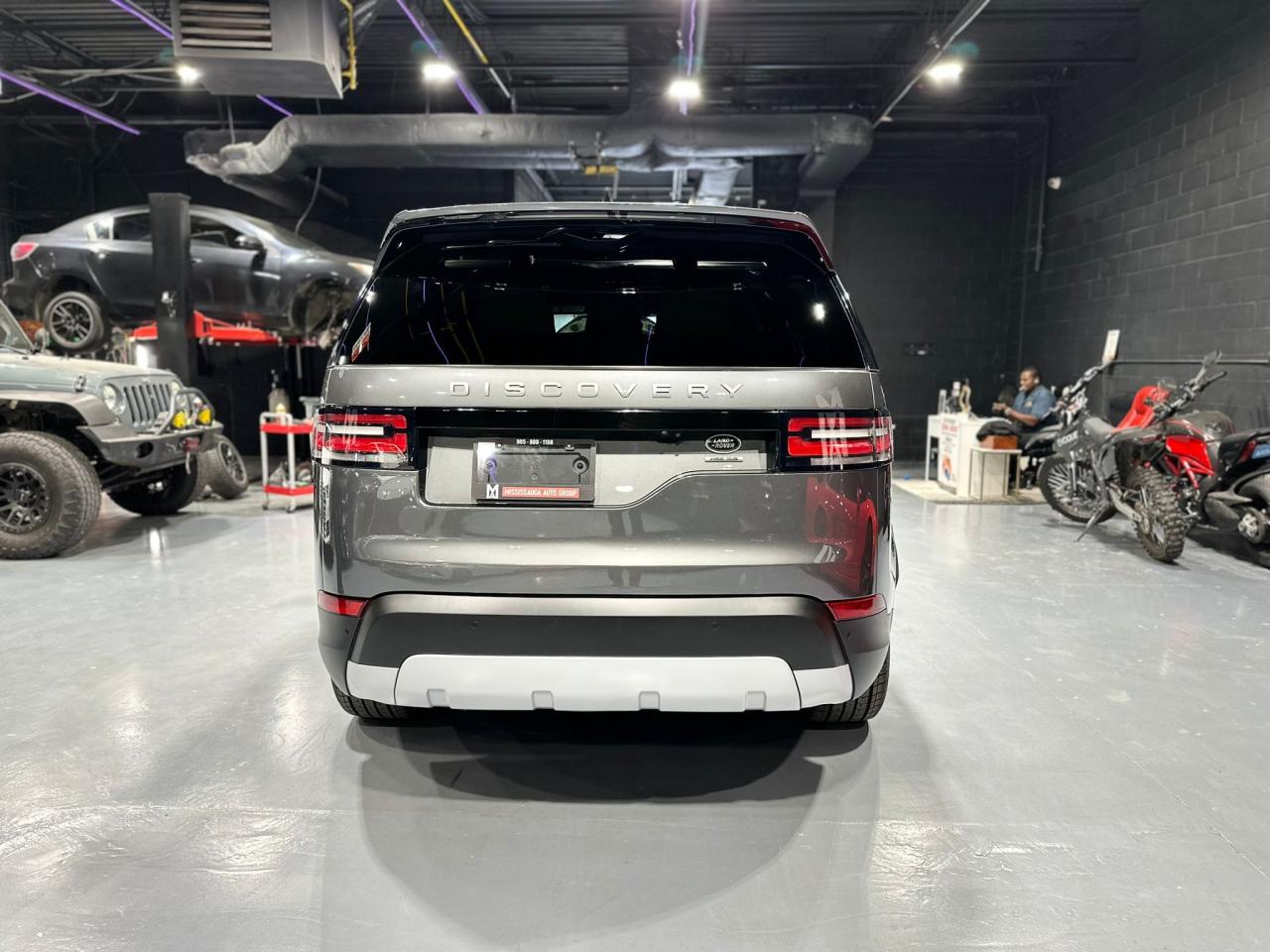 2019 Land Rover Discovery HSE - Photo #4