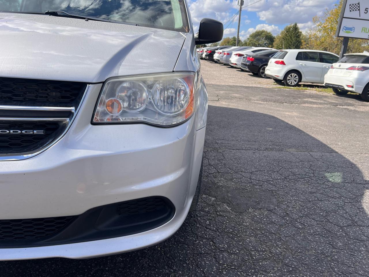 2011 Dodge Grand Caravan SXT Photo9
