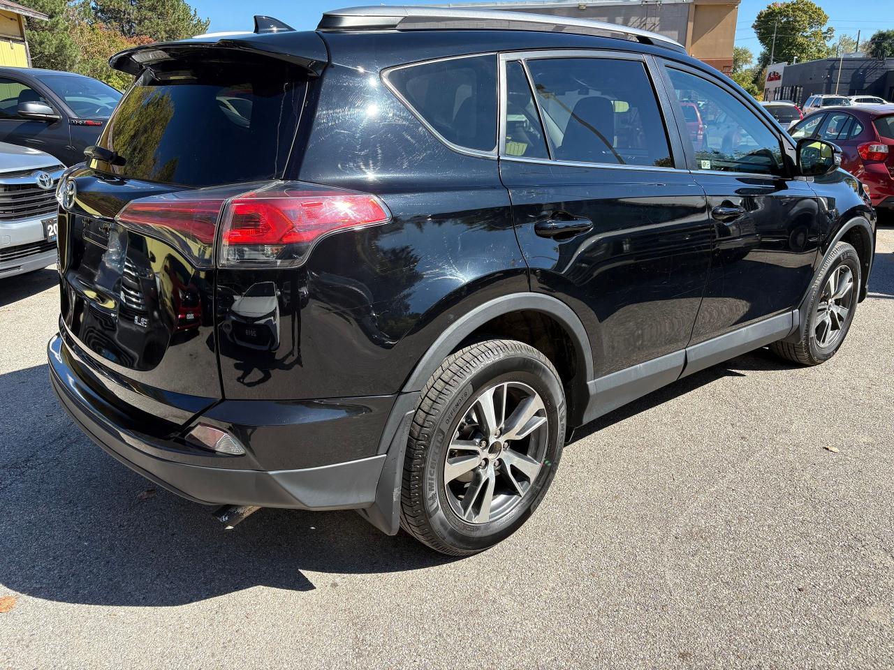 2018 Toyota RAV4 LE, ALLOYS,B/U CAM,ONE OWNER,SAFETY INCLUDED Photo
