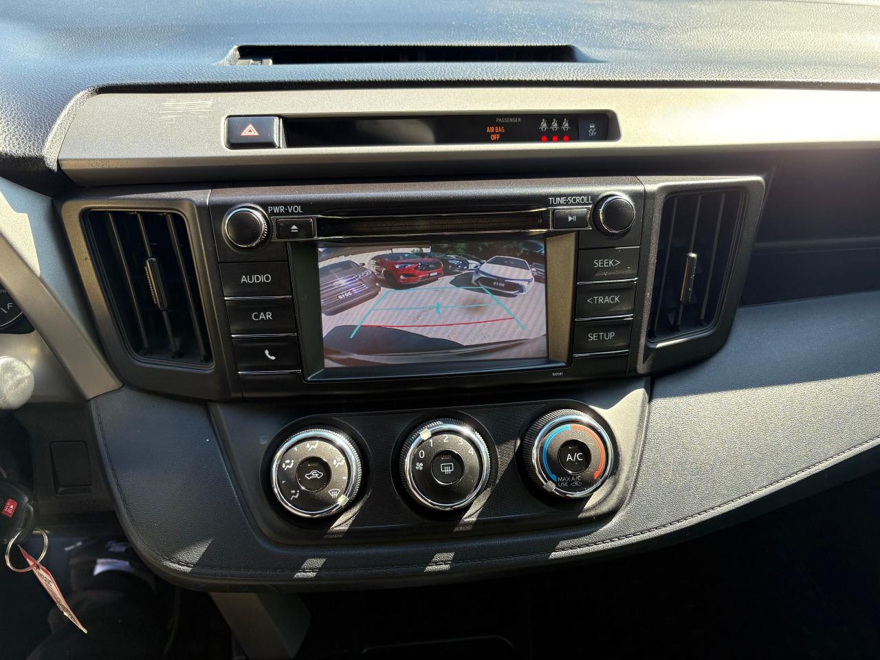 2018 Toyota RAV4 LE, ALLOYS,B/U CAM,ONE OWNER,SAFETY INCLUDED Photo