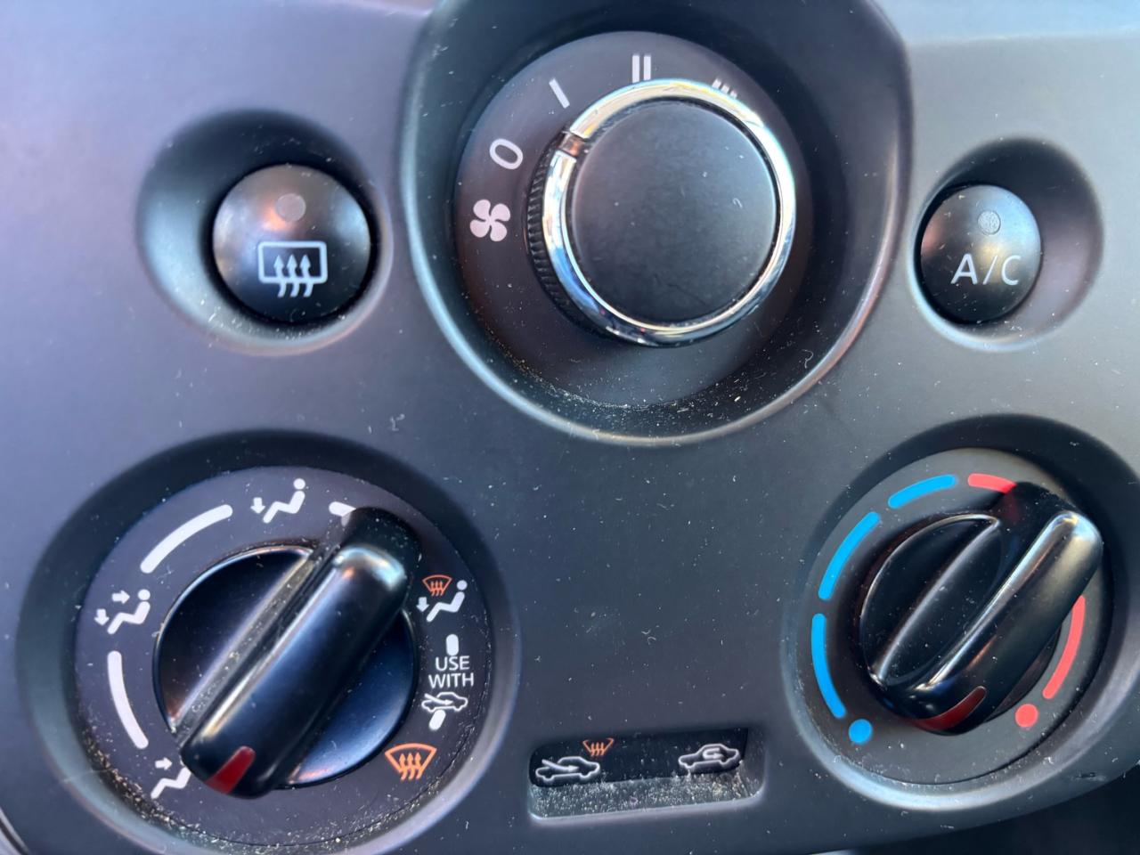 2019 Nissan Versa Note S, Hatchback, Back-Up-Camera, Low Kms.