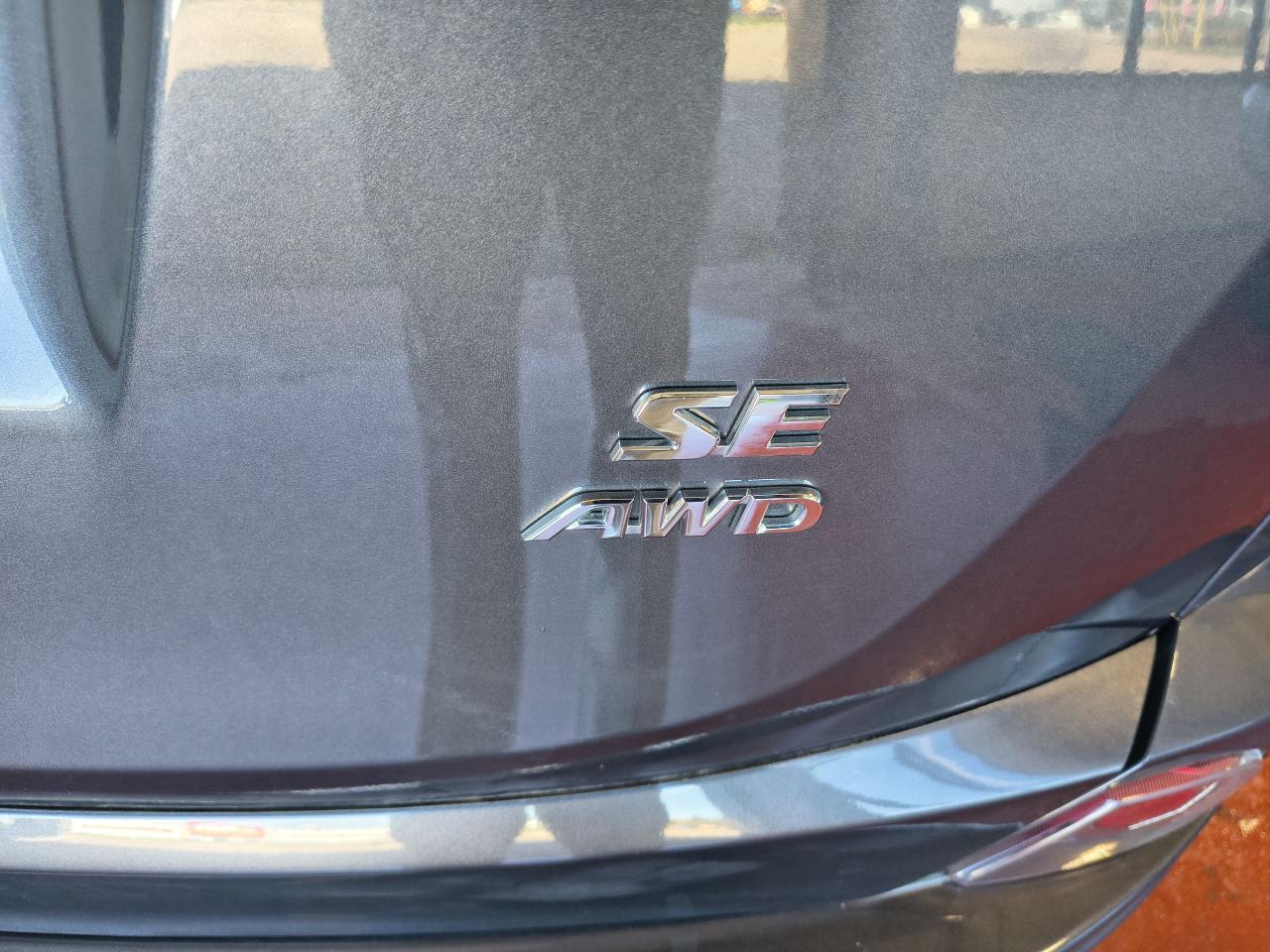 2018 Toyota RAV4 se Photo0