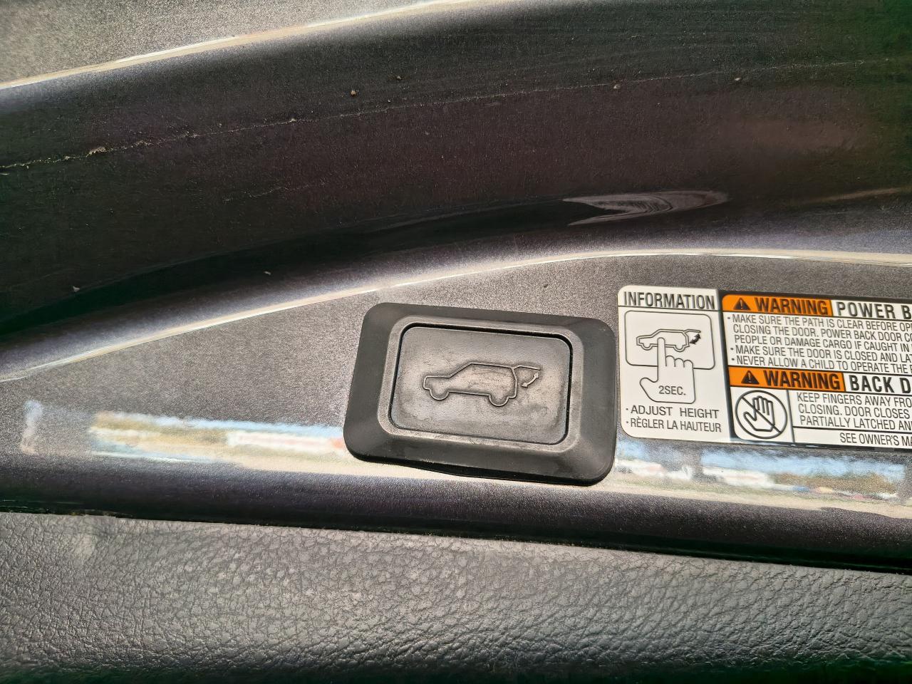 2018 Toyota RAV4 se Photo0