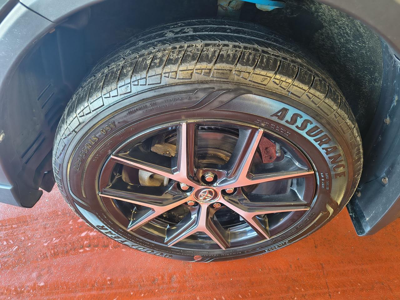 2018 Toyota RAV4 se Photo0