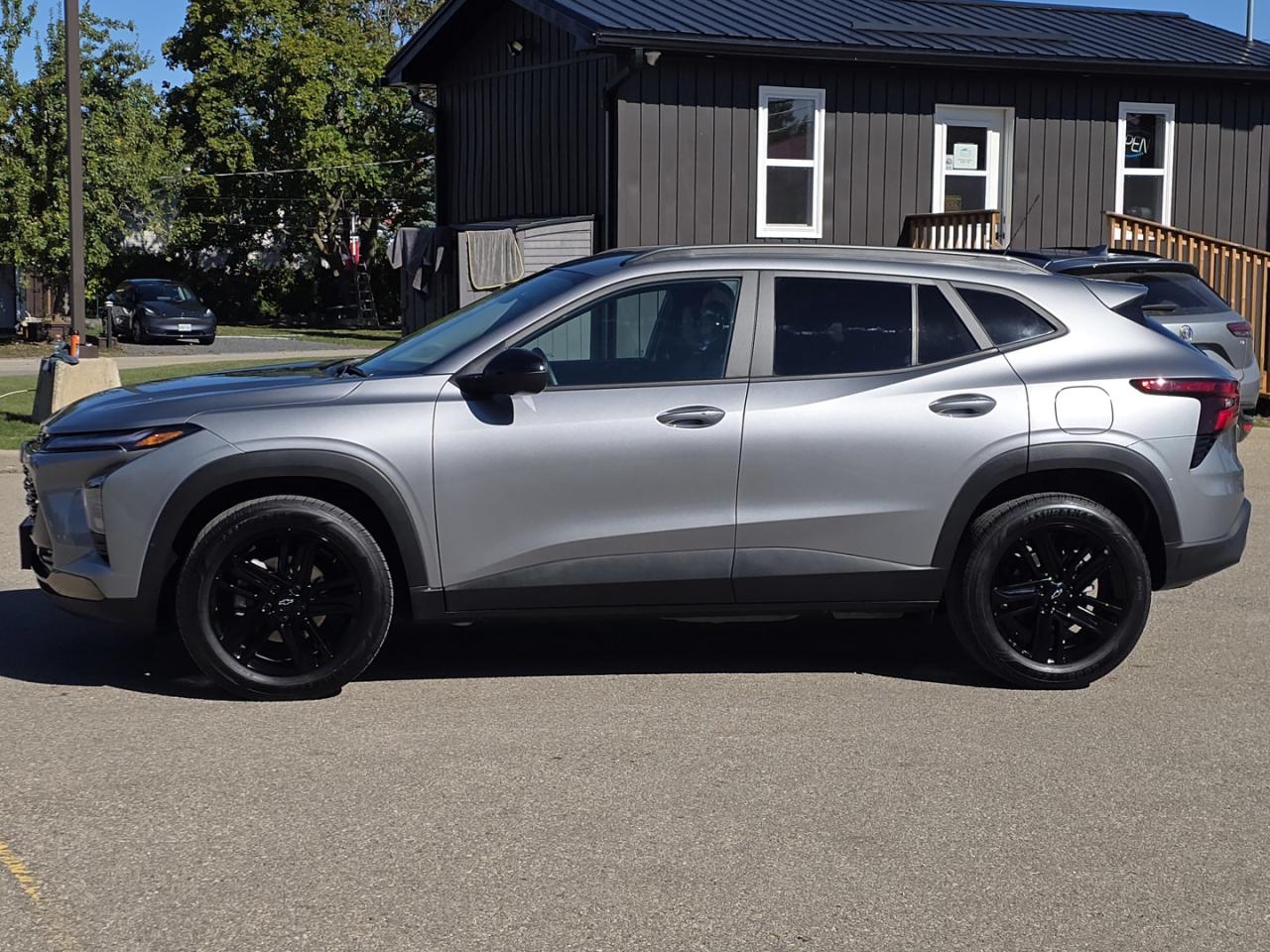 2025 Chevrolet Trax ACTIV - Photo #8