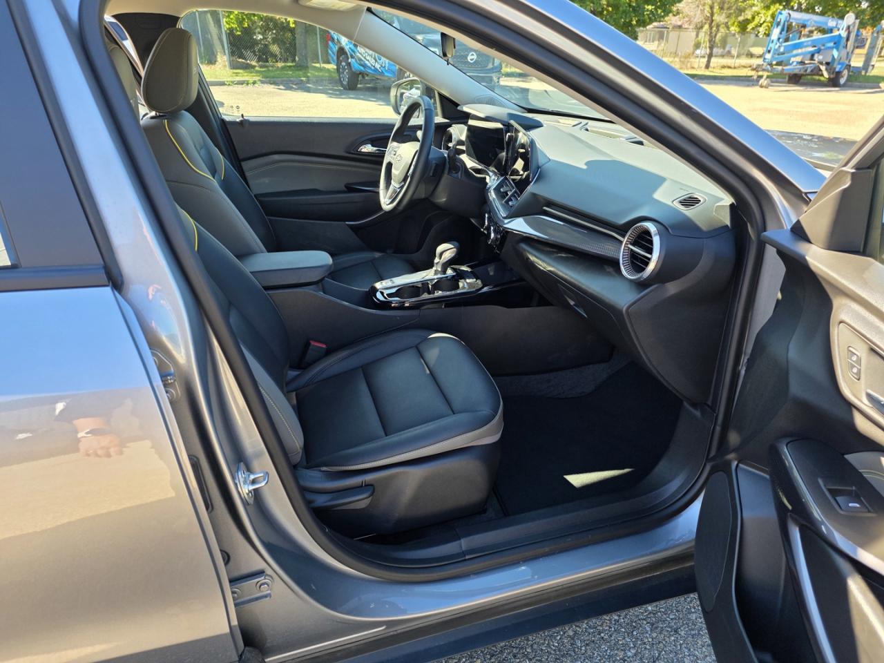 2025 Chevrolet Trax ACTIV - Photo #20