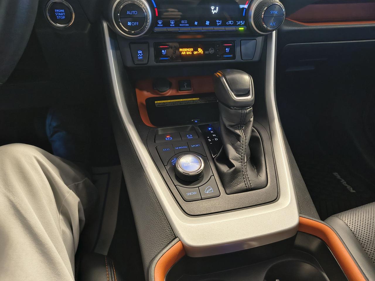 2021 Toyota RAV4 TRAIL Photo0
