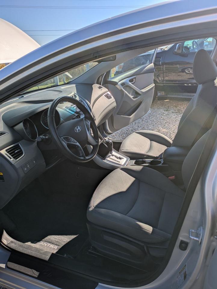 2012 Hyundai Elantra 4dr Sdn Auto GLS - Photo #9