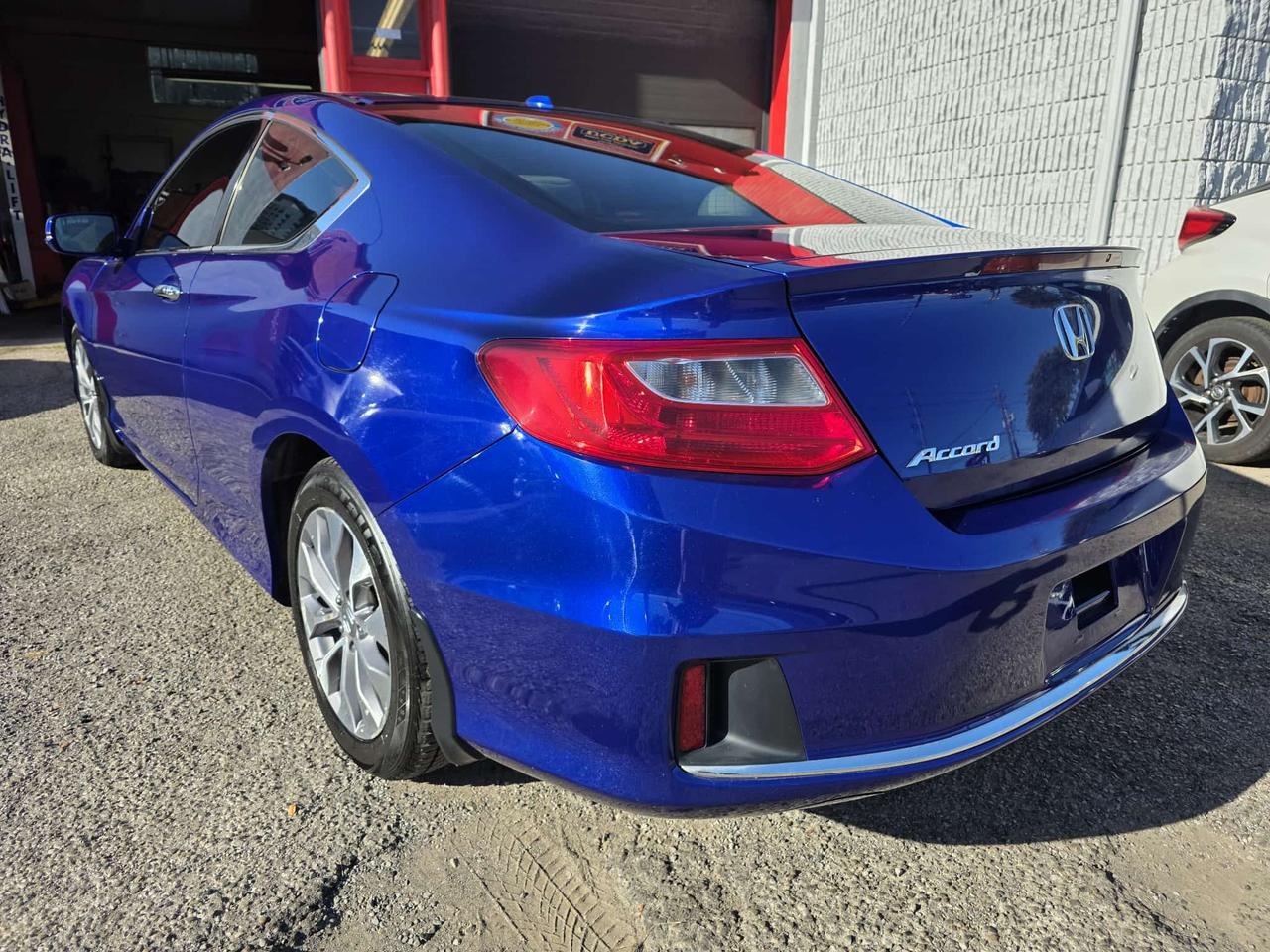 2014 Honda Accord EX-L Coupe w/Navi Photo3