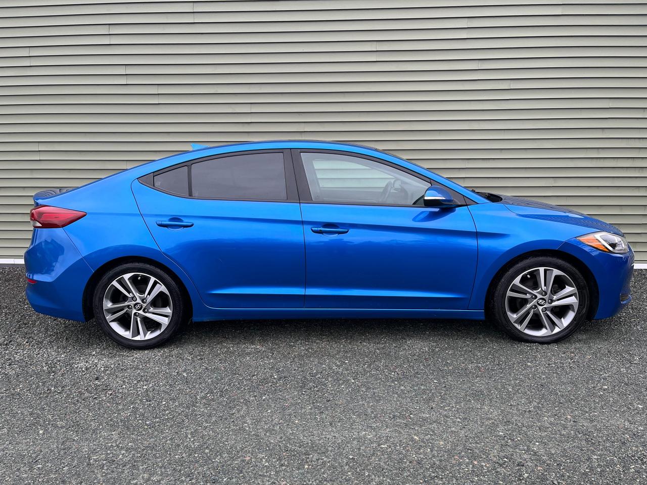 2017 Hyundai Elantra GLS - Photo #2