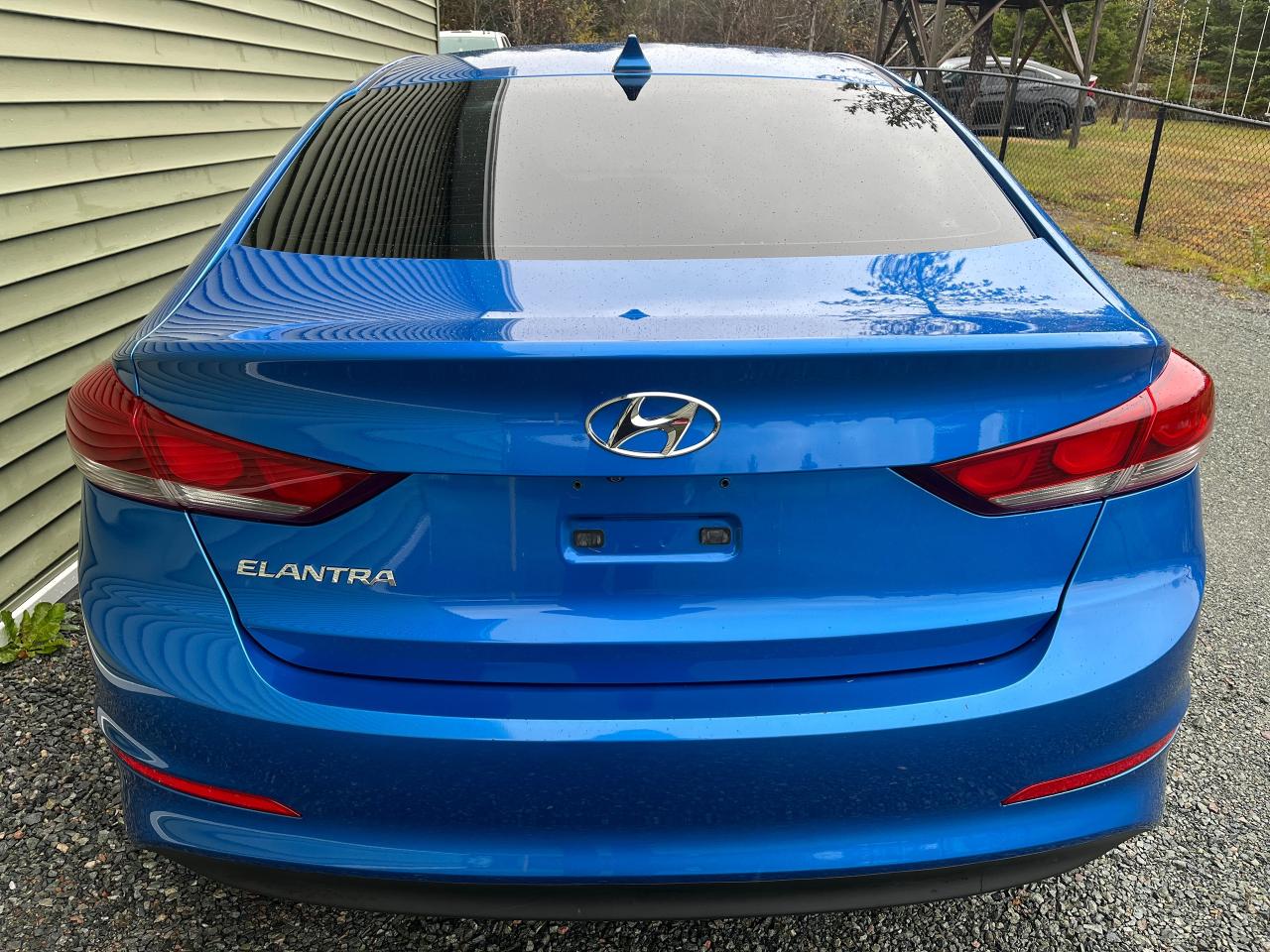 2017 Hyundai Elantra GLS - Photo #3