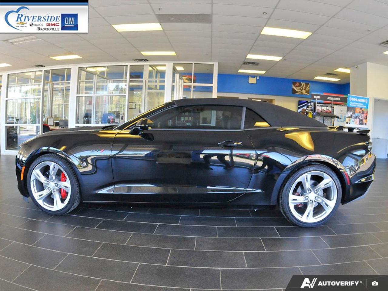 2022 Chevrolet Camaro LT1 Photo2