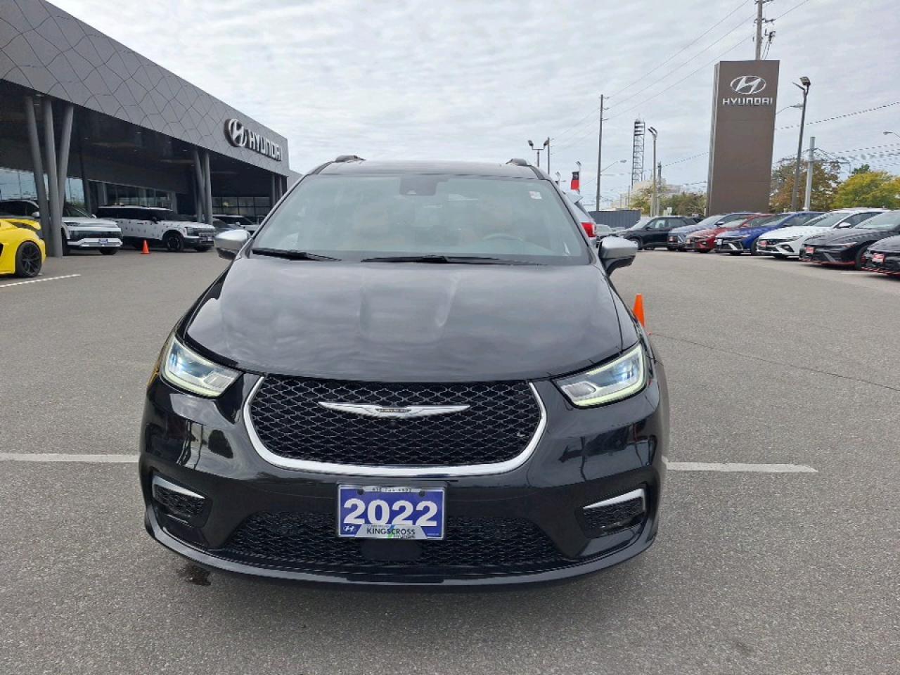 2022 Chrysler Pacifica Pinnacle Photo