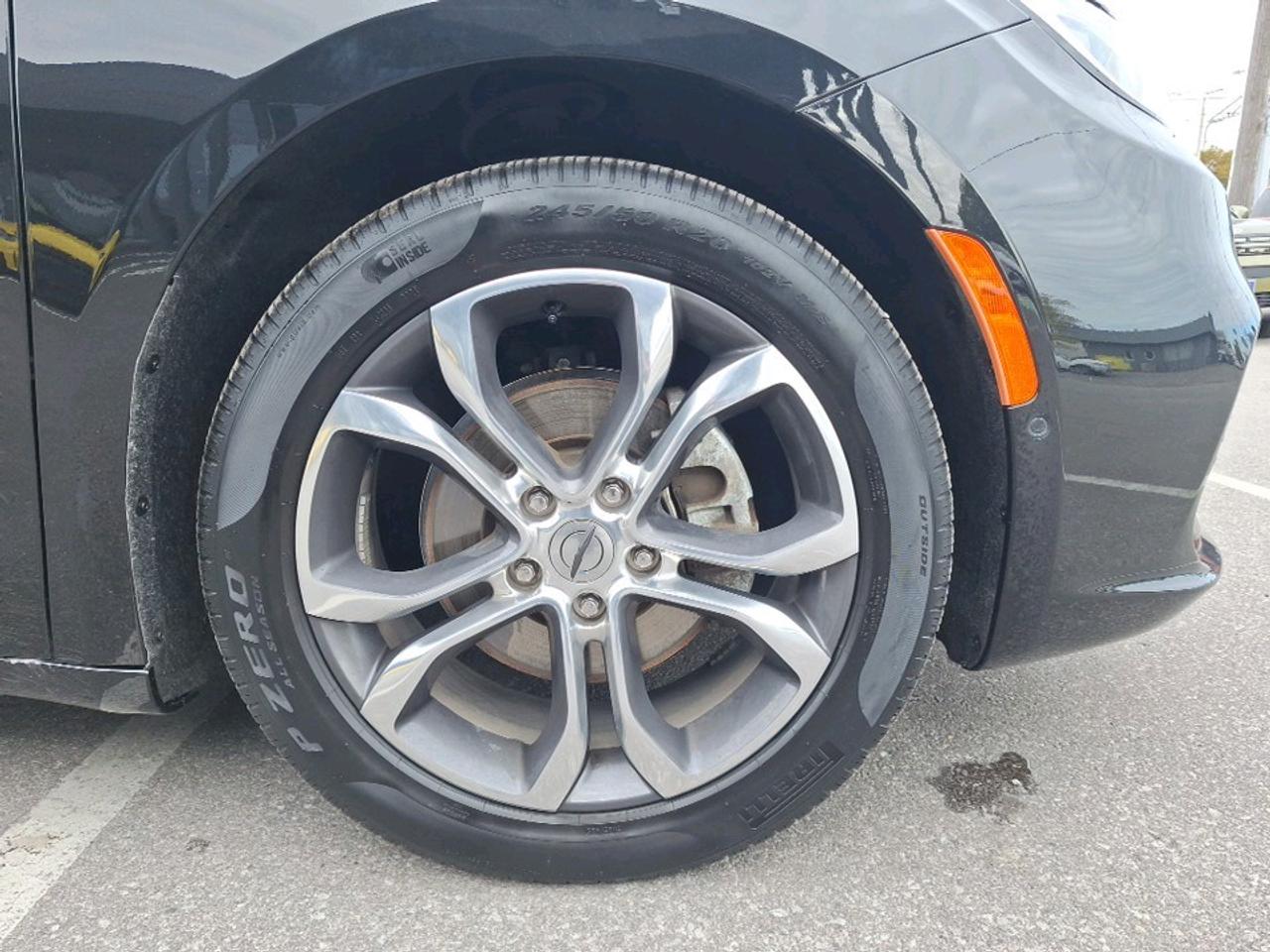 2022 Chrysler Pacifica Pinnacle Photo