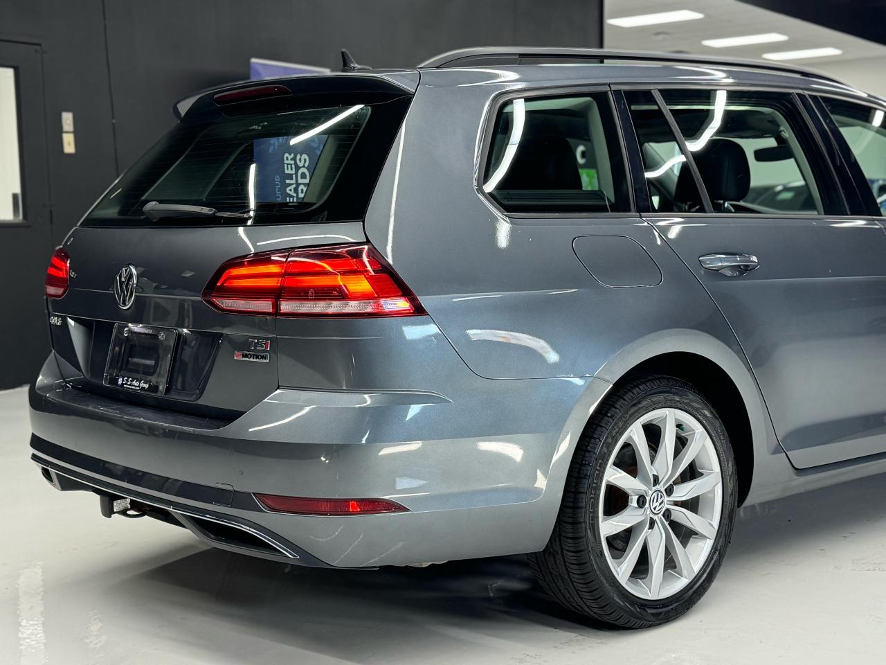 2018 Volkswagen Golf SportWagen AWD|CARPLAY|PANO|LEATHER|CLEAN CARFAX| - Photo #28
