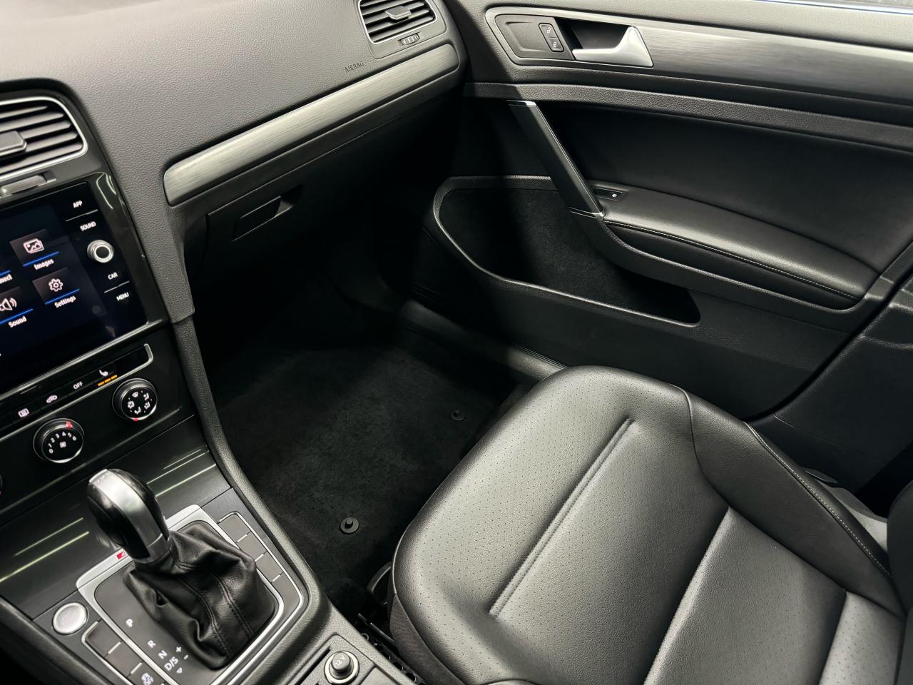 2018 Volkswagen Golf SportWagen AWD|CARPLAY|PANO|LEATHER|CLEAN CARFAX| - Photo #20