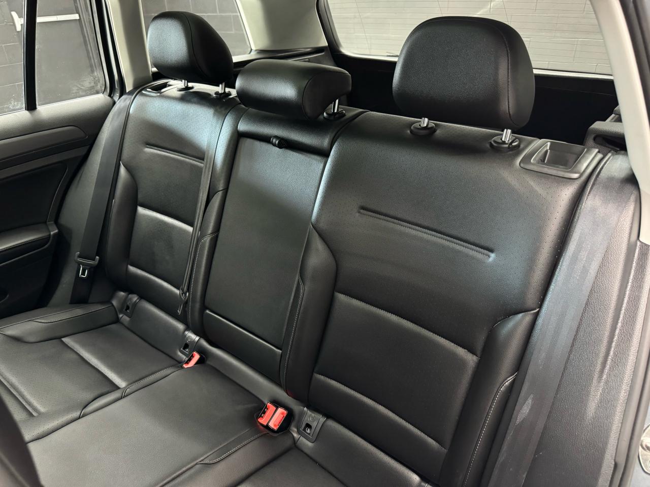 2018 Volkswagen Golf SportWagen AWD|CARPLAY|PANO|LEATHER|CLEAN CARFAX| - Photo #23