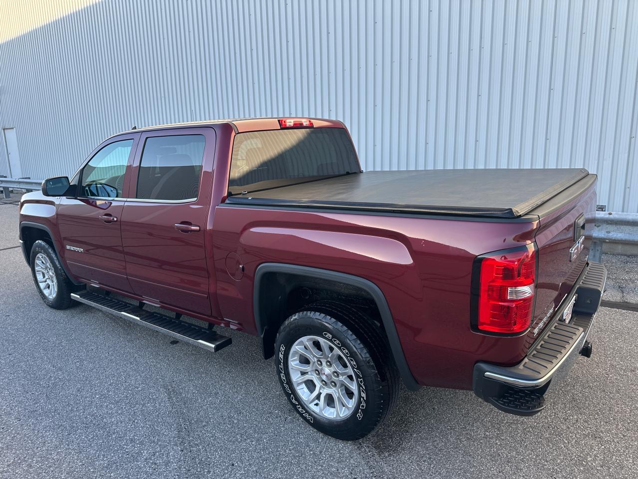 2014 GMC Sierra 1500 SLE Z71 Crew Cab 4WD Photo3