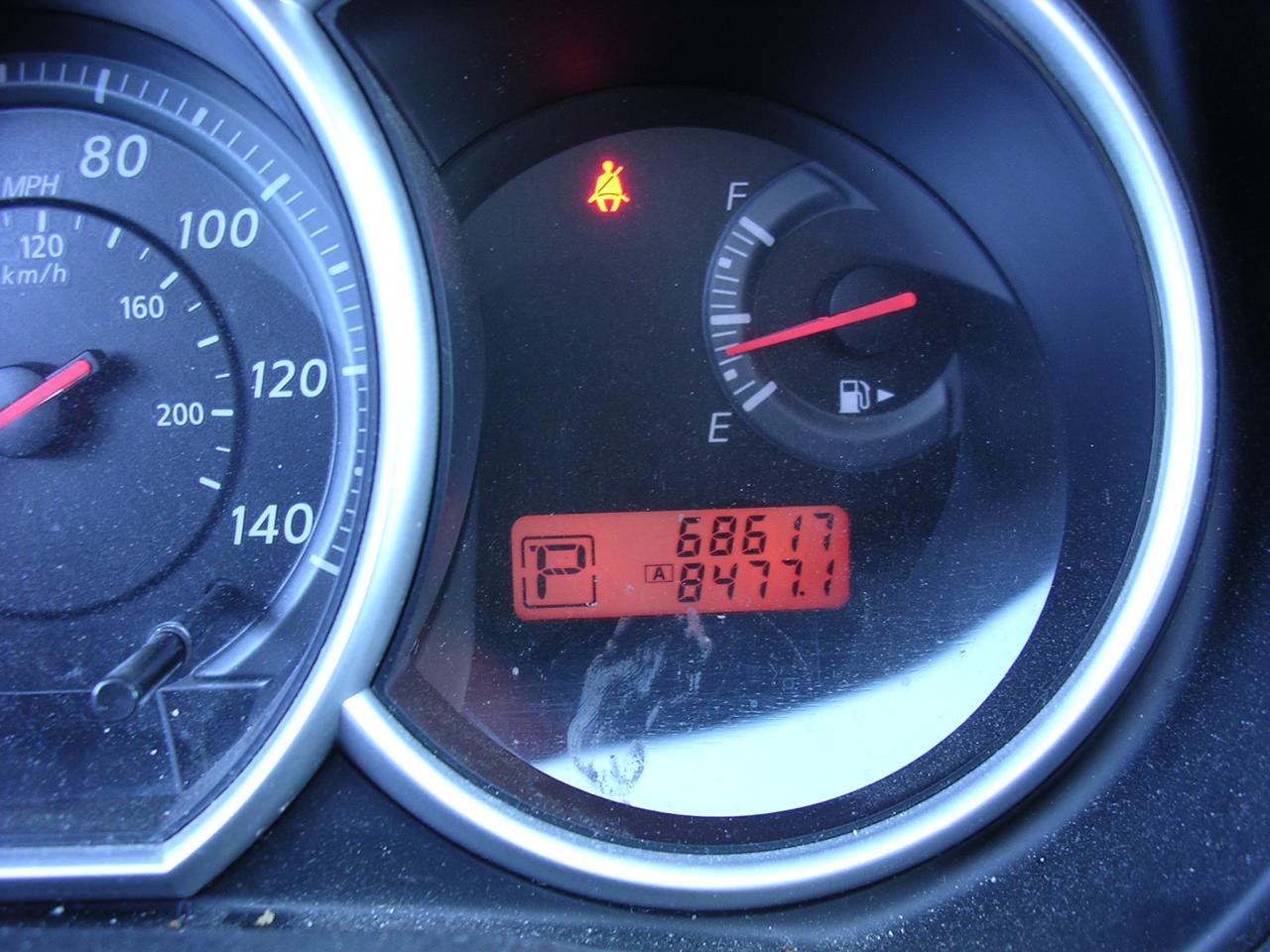 2012 Nissan Versa 5dr HB Auto 1.8 S - Photo #11