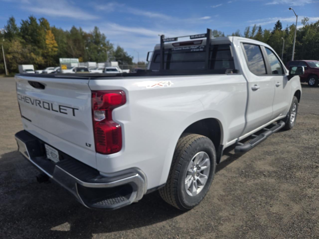 2024 Chevrolet Silverado 1500 LT - Photo #4