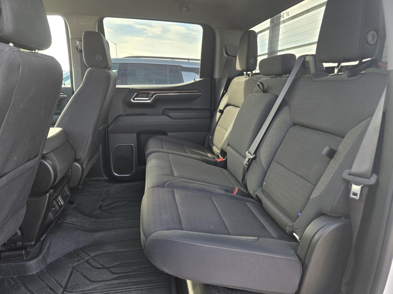 2024 Chevrolet Silverado 1500 LT - Photo #8