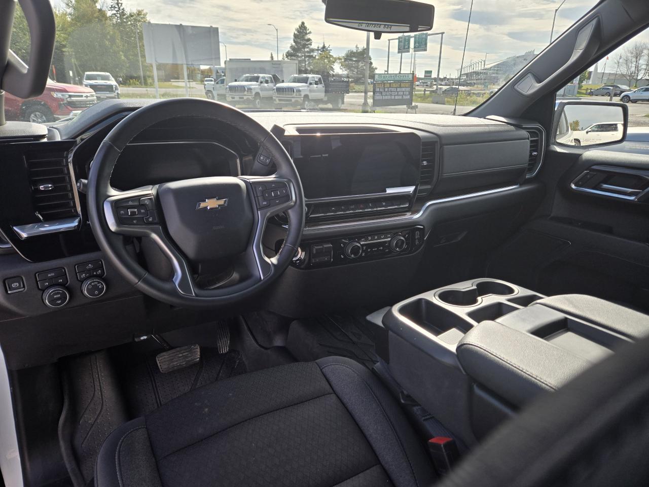 2024 Chevrolet Silverado 1500 LT - Photo #11
