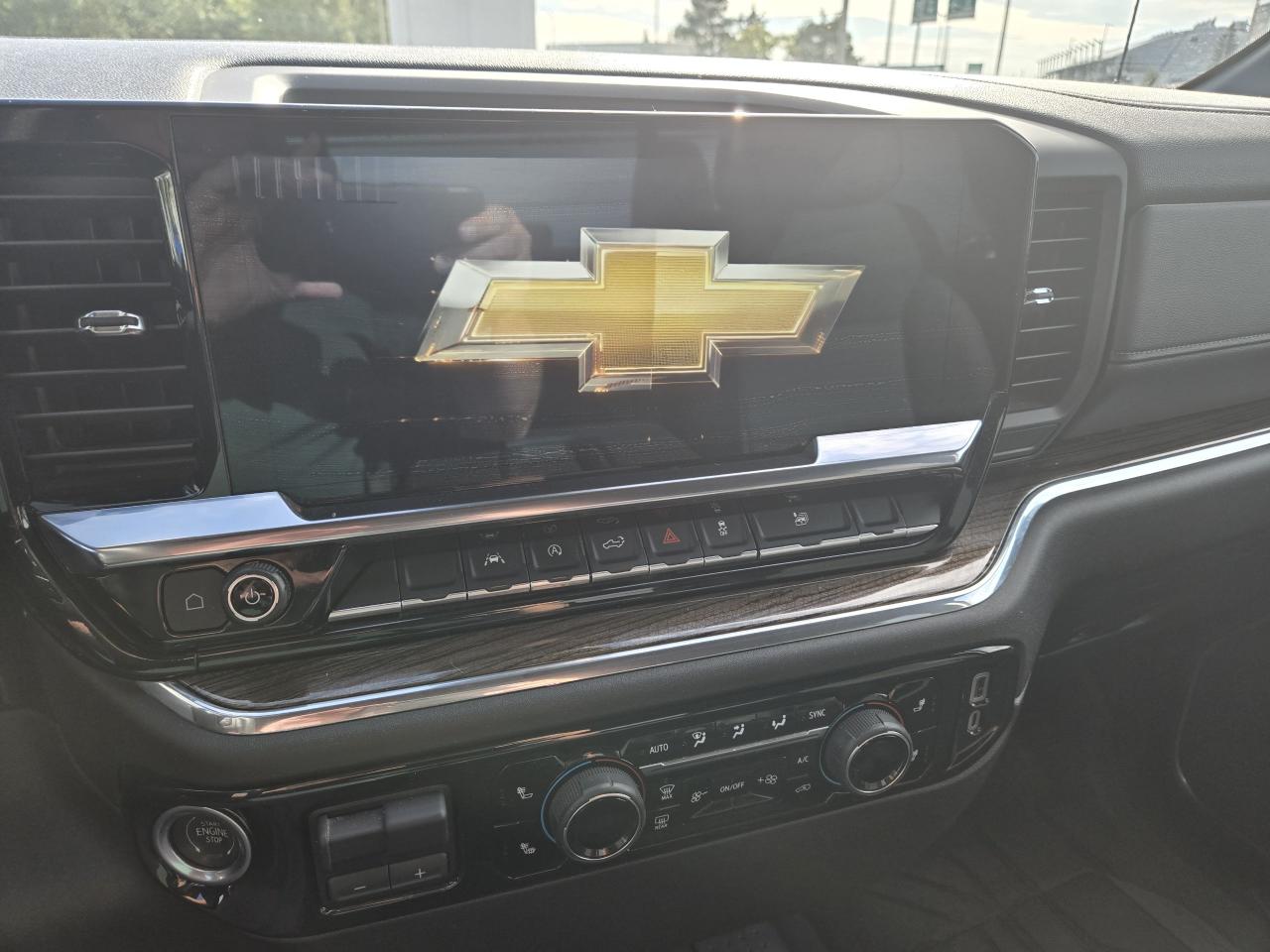 2024 Chevrolet Silverado 1500 LT - Photo #12