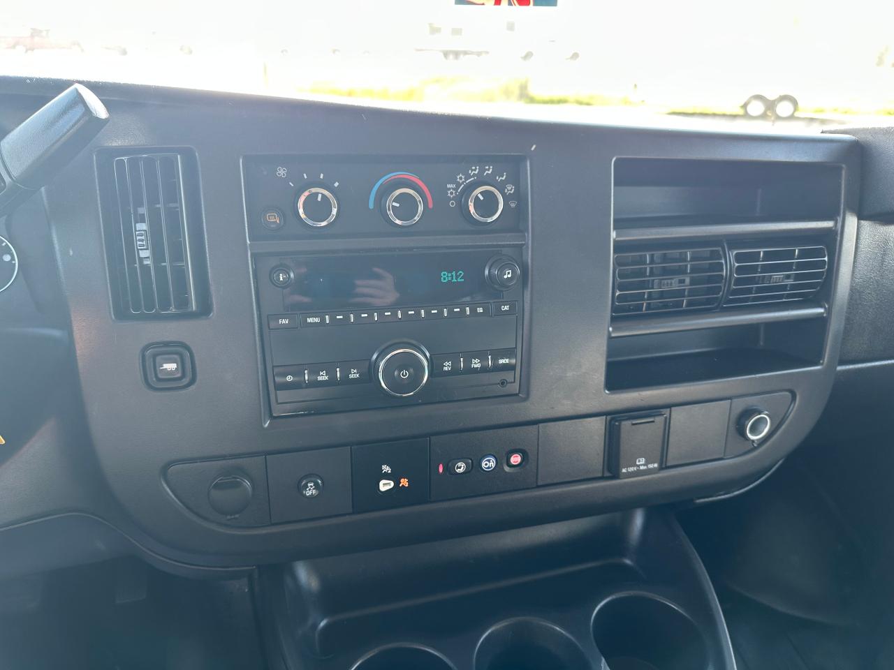 2016 Chevrolet Express LT Photo5