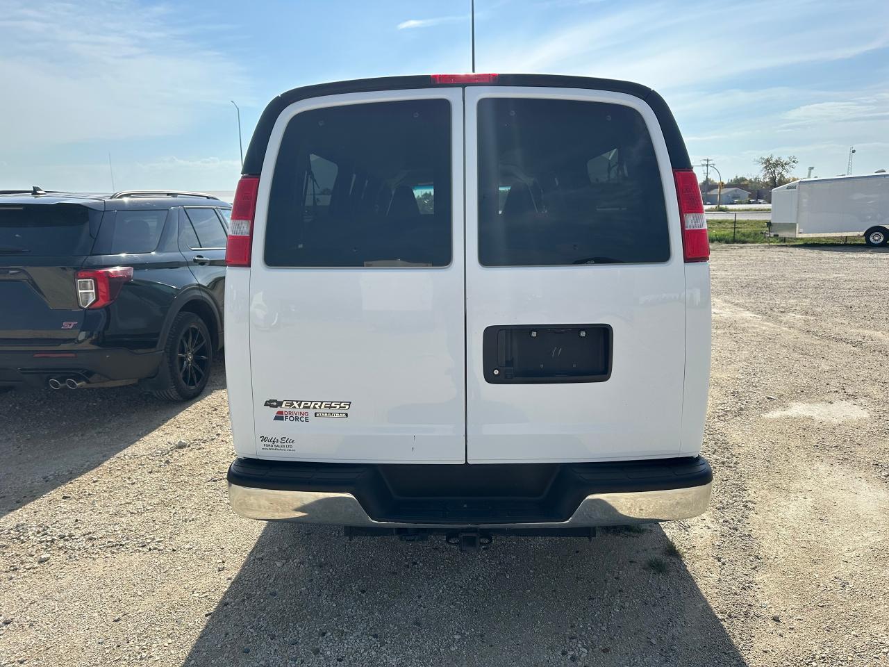 2016 Chevrolet Express LT Photo