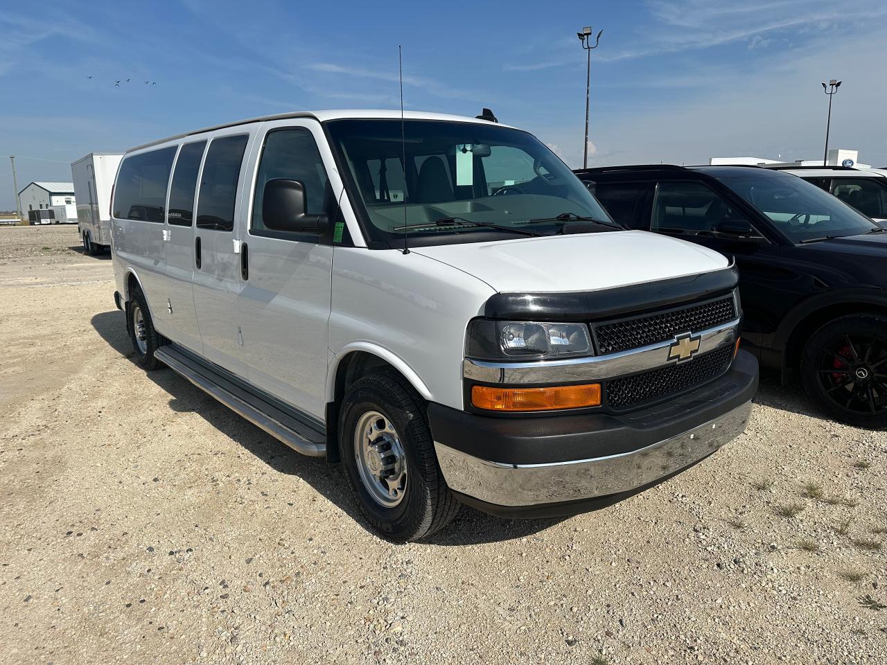 2016 Chevrolet Express LT Photo0