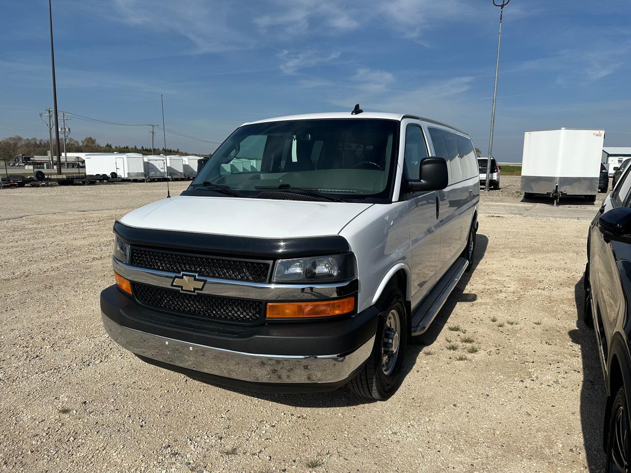 2016 Chevrolet Express LT Photo1
