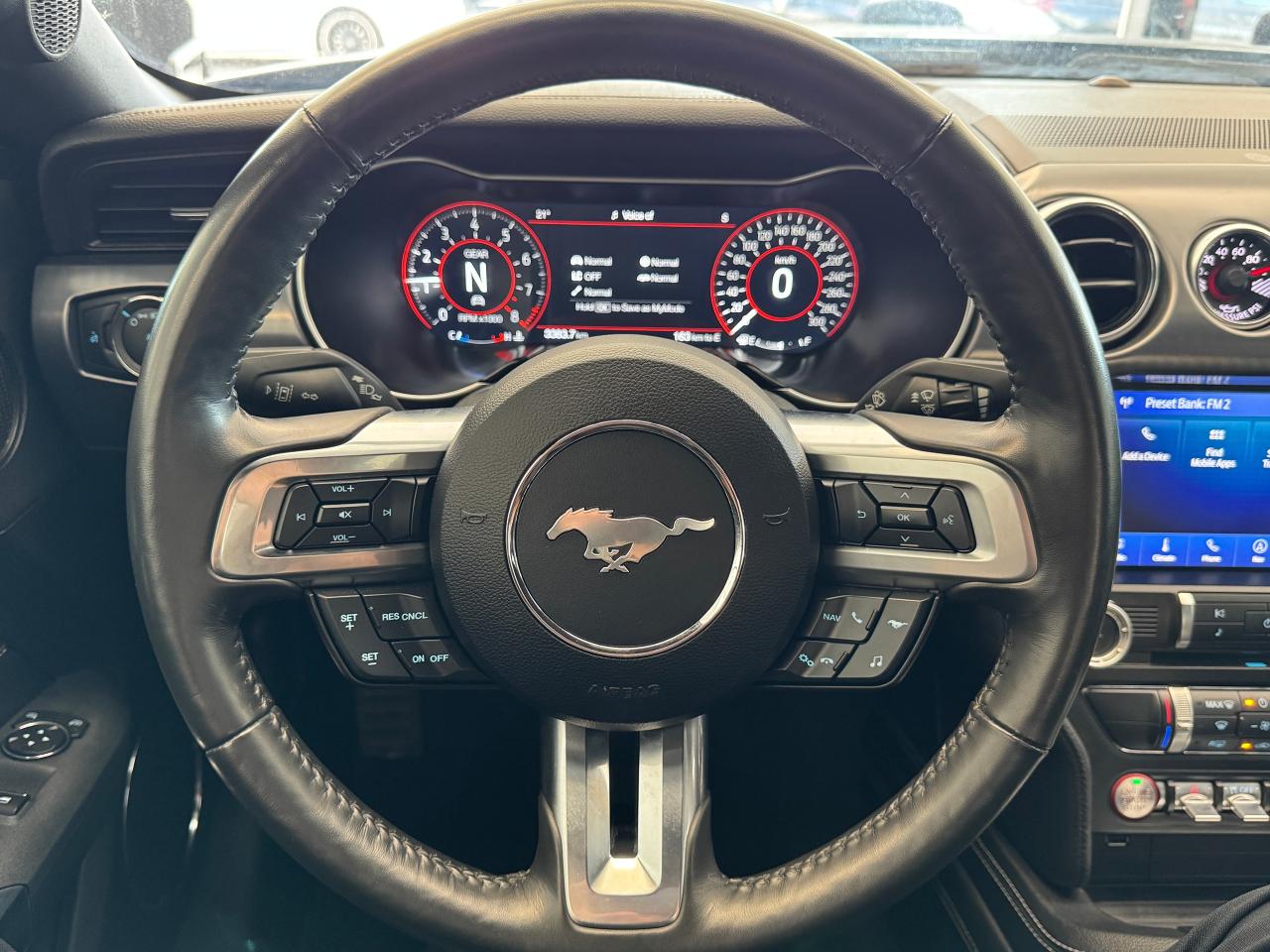 2022 Ford Mustang 5.0L V8 Mach 1 Fastback+6 Speed *ONLY 3000 KMS** - Photo #15
